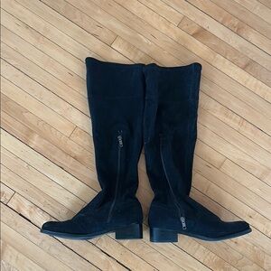 Grazie Women's Black suede Knee-High Boots 6.5